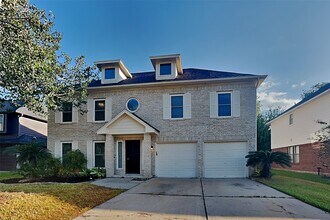 Building Photo - 1021 Glenview Dr