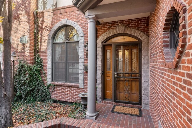 Photo - Cherry Creek Townhome - 3 Bed, 3 Bath, 2 Car Attached Garage