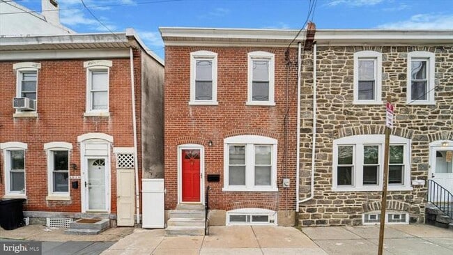 Building Photo - 3913 Cresson St