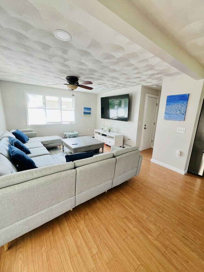 Building Photo - 40 Duane St