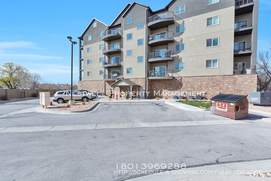 Primary Photo - Millcreek 3 bed Condo
