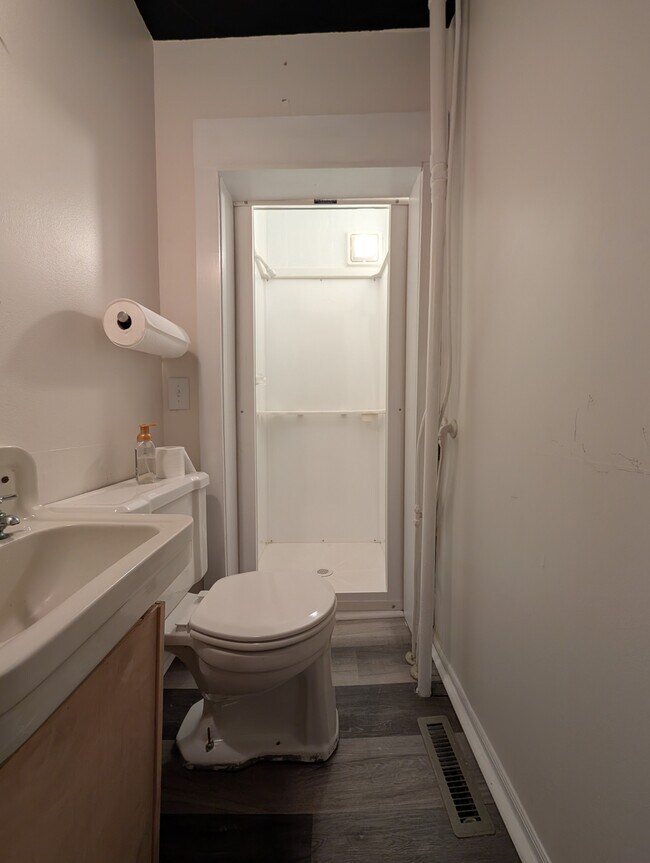 Foto del edificio - 316 Chicago Rd