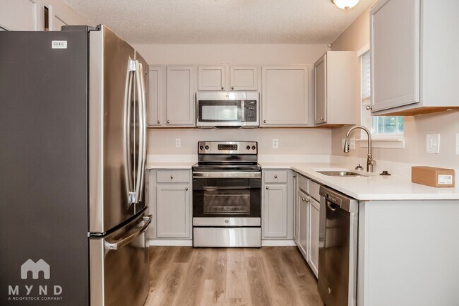Building Photo - 5908 Riana Way