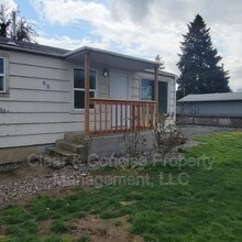 Building Photo - 38 Corliss Ln
