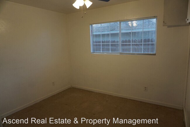 Building Photo - 2 br, 1 bath House - 155 4th Place