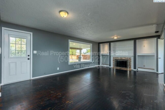 Building Photo - 6504 W Umatilla Ave