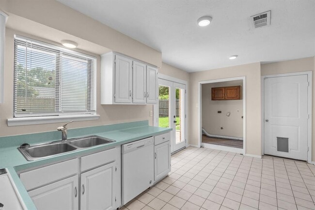 Foto del edificio - 15718 Sea Lark Rd