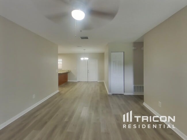 Foto del edificio - 320 Laxton Ln