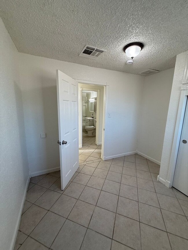 Building Photo - Available Soon! Fully Rehab!