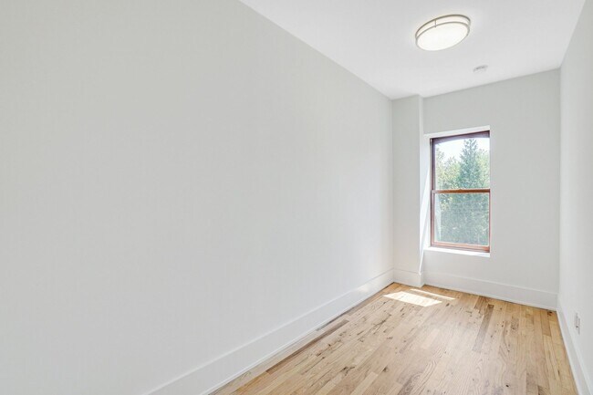 Foto del edificio - 274 Montgomery St