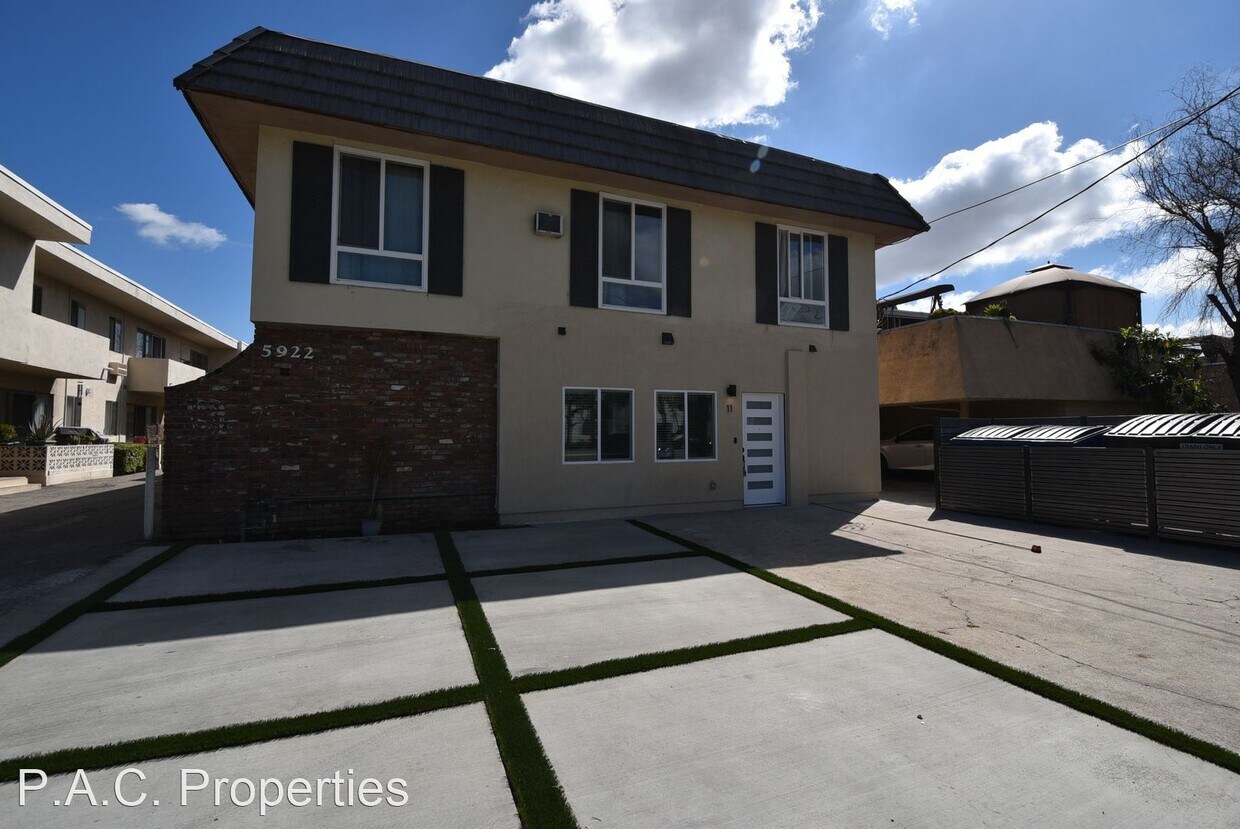 Primary Photo - 1 br, 1 bath Apartment - 5922 Woodman Aven...