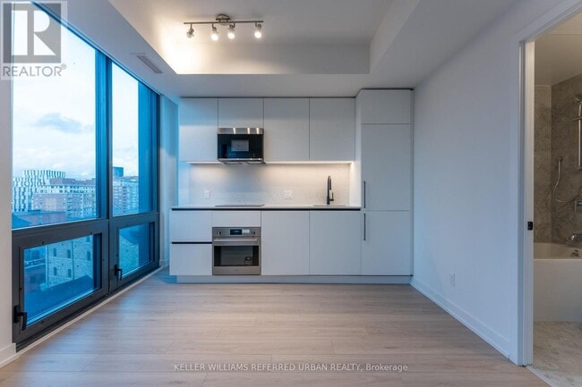 Building Photo - 35 Parliament St