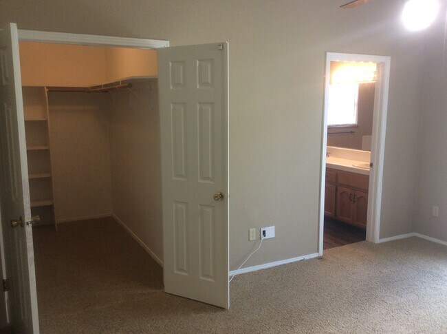 Foto del edificio - 9400 Huntsman Oak Ct