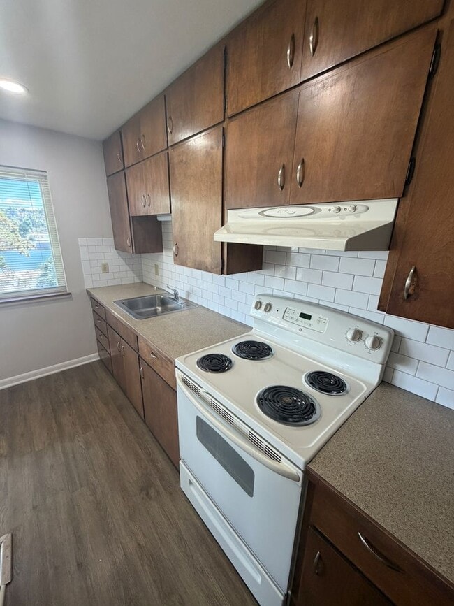 Photo - 852 W Nickerson St. Apartment