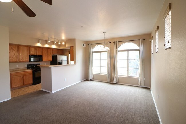 Building Photo - 2401 e rio salado parkway # 1206, tempe az