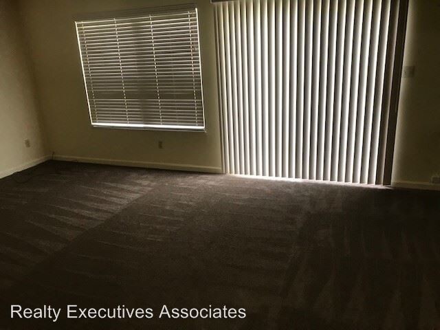 Building Photo - 1744 William Blount Dr