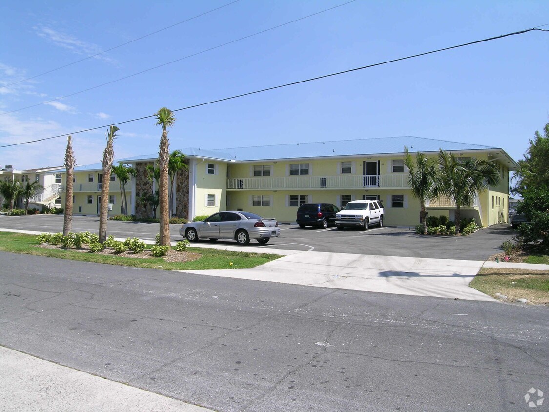 Building Photo - North Palm Harbor Condominium