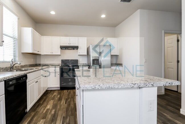 Building Photo - REDUCED! Charming 3 Bedroom in Phoenix!