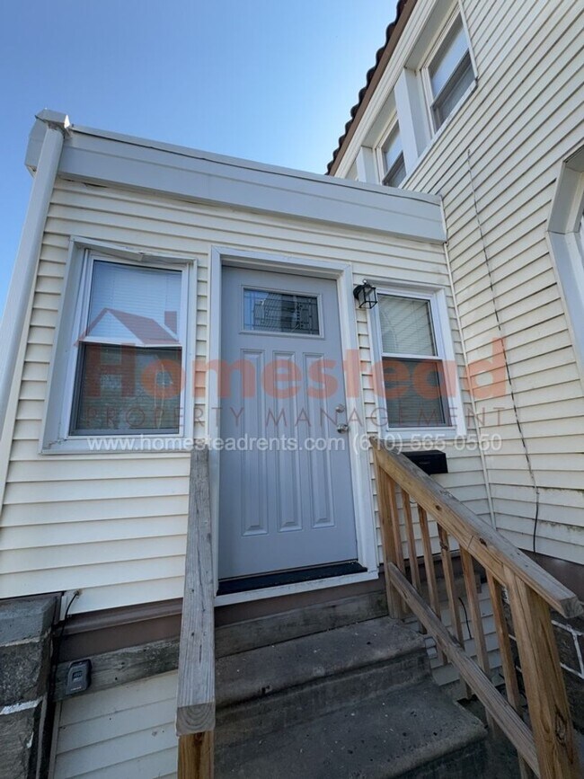 Building Photo - 2 BEDROOM UPPER DARBY HOME