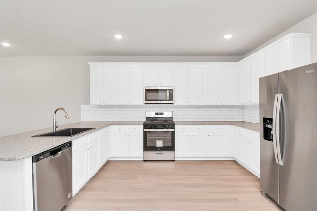 Building Photo - 27010 Beacon Gln Dr