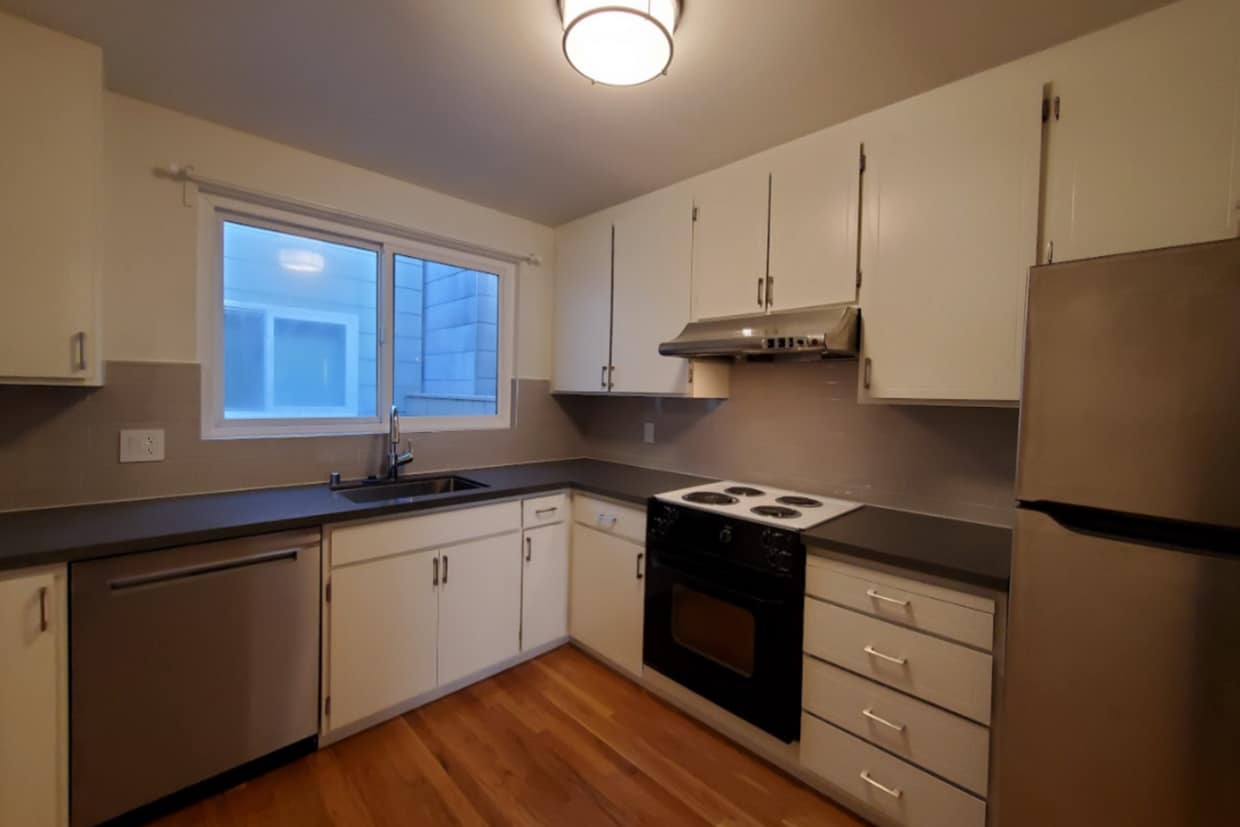 Primary Photo - 1242 20th Ave
