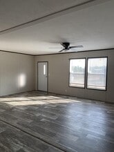 Building Photo - 104 Bristol St