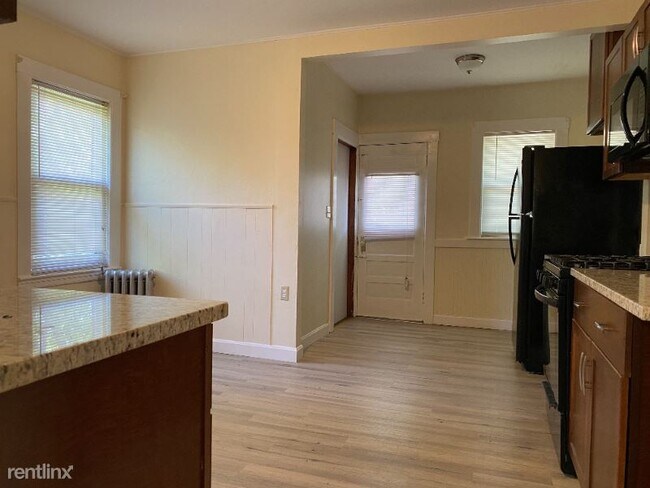 Foto del edificio - 186 Fuller St