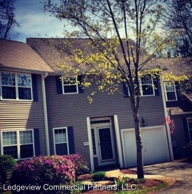 Building Photo - 2 br, 1.5 bath House - 8 Kings Ransom Lane