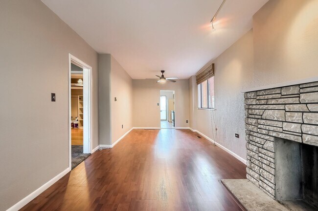 Building Photo - Unique 2BR Downtown Brick Rental – Bonus S...