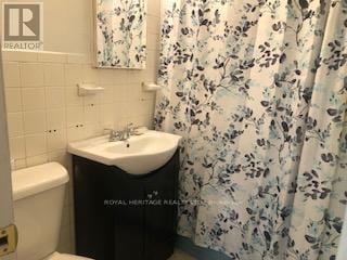 Building Photo - 945 Simcoe St N