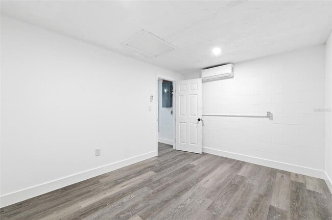 Building Photo - 3673 Rockaway Dr