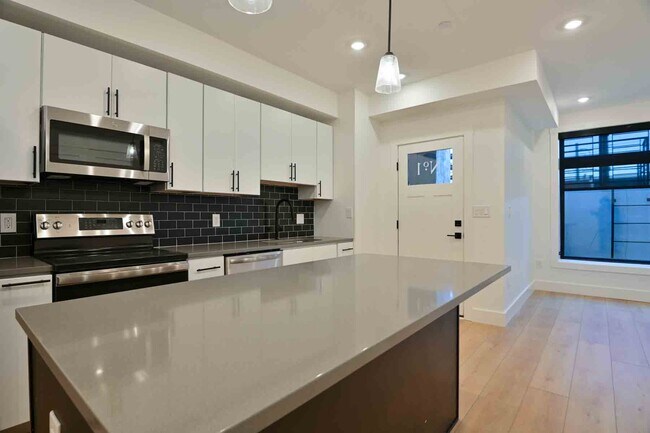 Foto del edificio - 2641 4th St NE