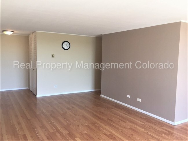 Foto del edificio - Beautiful Condo in Park Mayfair