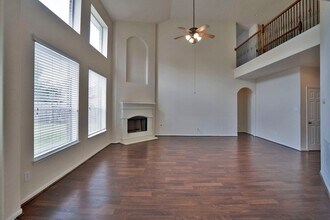 Building Photo - 26635 Summerbend Hollow Ln