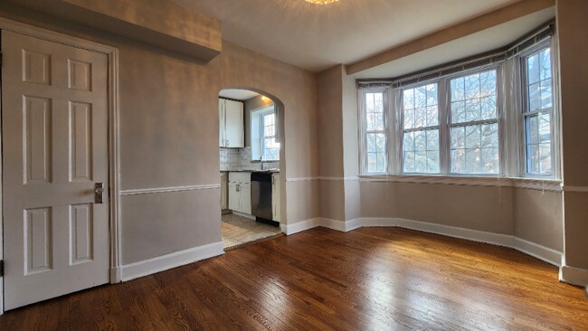 Foto del edificio - 7752 Kingsbury Blvd