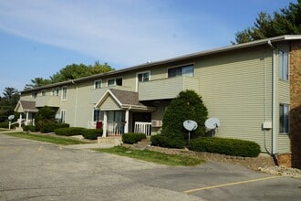 Building Photo - 717 Lincoln Ave