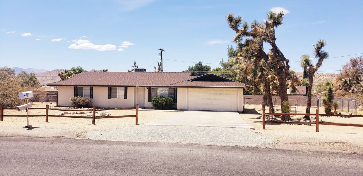Foto principal - Beautiful 3 bedroom home available now