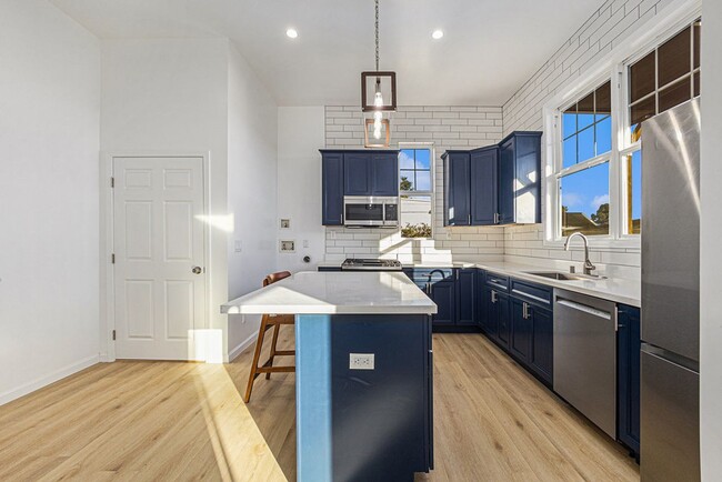 Building Photo - 500 Central Ave #B - Studio | 1 bath | Low...