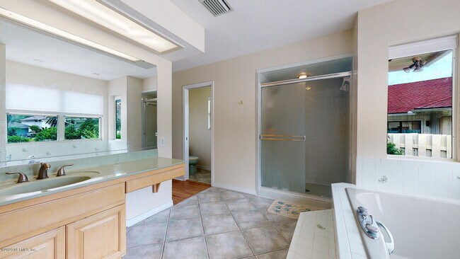 Foto del edificio - 8248 Gardenview Ct