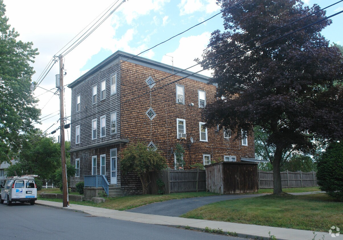 28 Mount Pleasant Ave, Ipswich, MA 01938 28 Mount Pleasant Ave