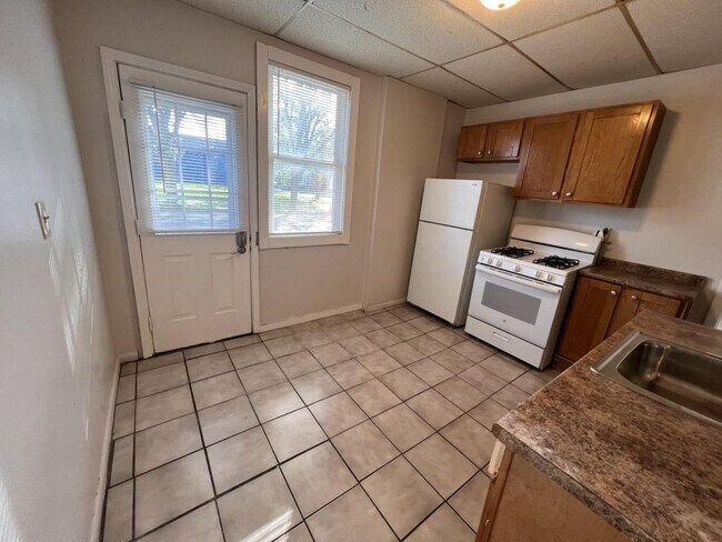 Foto del edificio - 1102 Barrett St