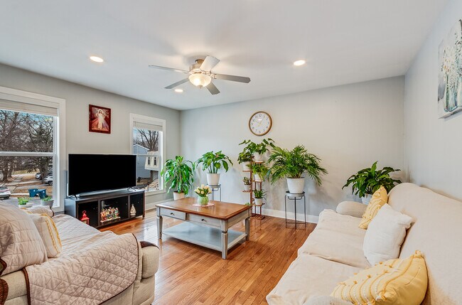 Foto del edificio - 2340 Portsmouth Ct