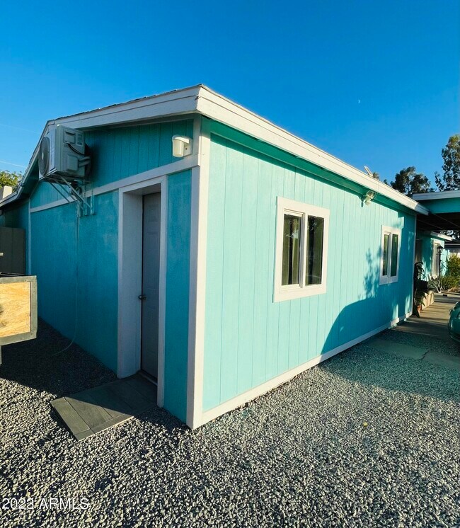 Building Photo - 4215 N 30th Dr