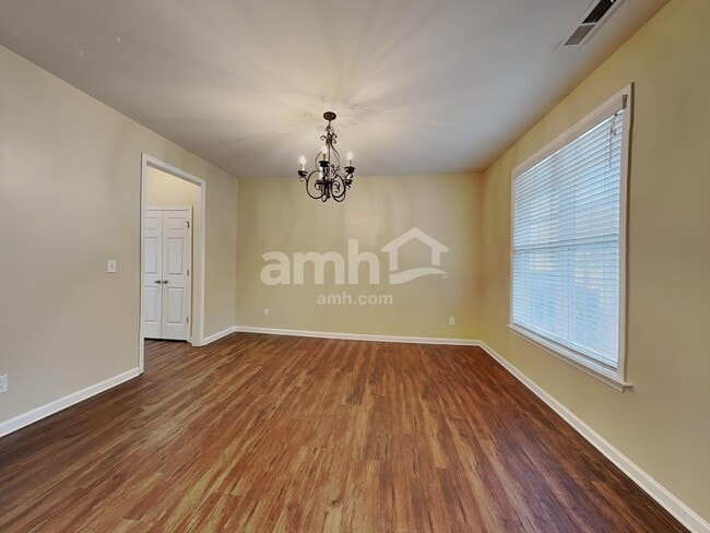 Foto del edificio - 228 Pearson Pl