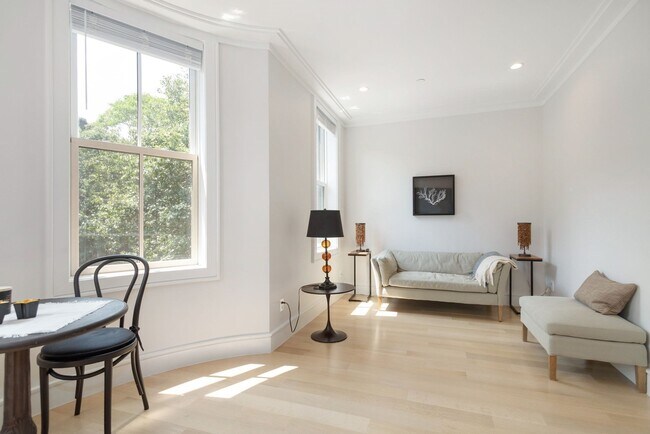 Foto del edificio - 53 Rutland Sq