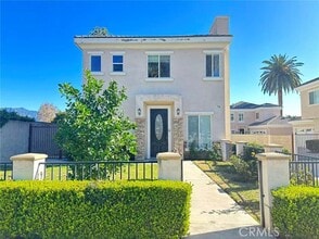 Building Photo - 58 S Altadena Dr