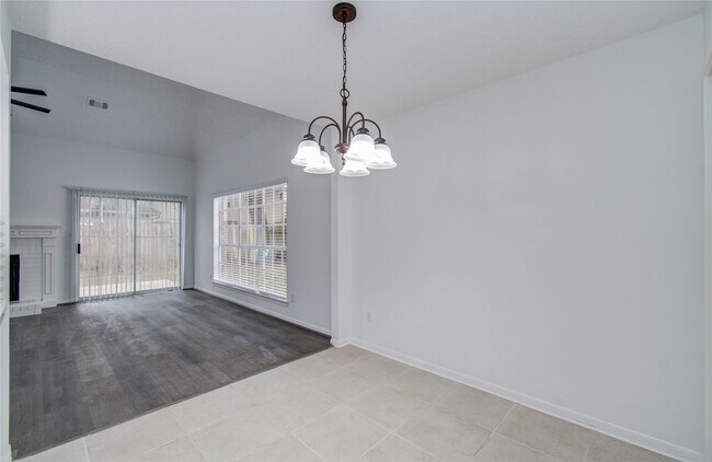 Foto del edificio - 2106 Spyglass Dr