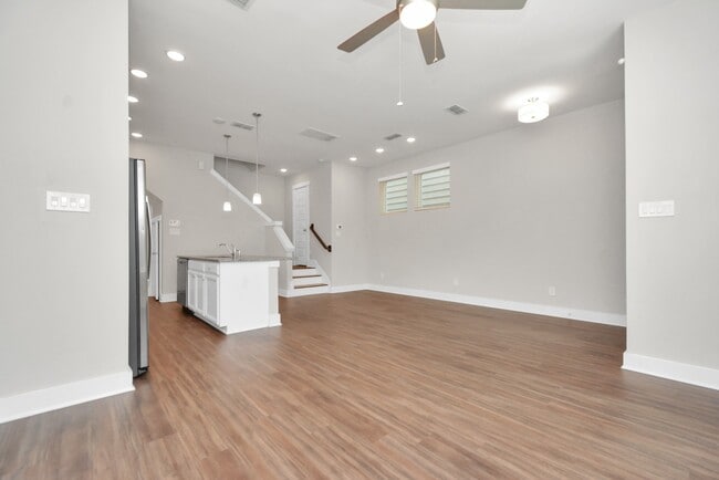 Building Photo - 727 Strawberry Pines Ct