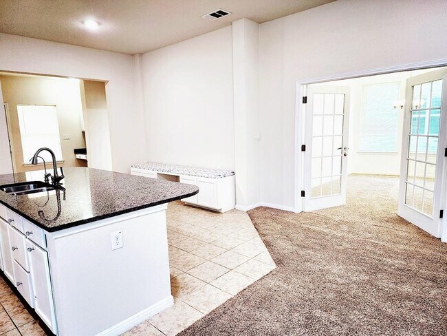 Building Photo - 2052 Hat Bender Lp