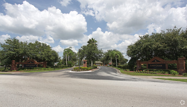 Building Photo - Lake Chase Apartments